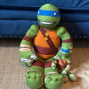 Nickelodeon Teenage Mutant Ninja Turtle Stuffed Animal (Leonardo)